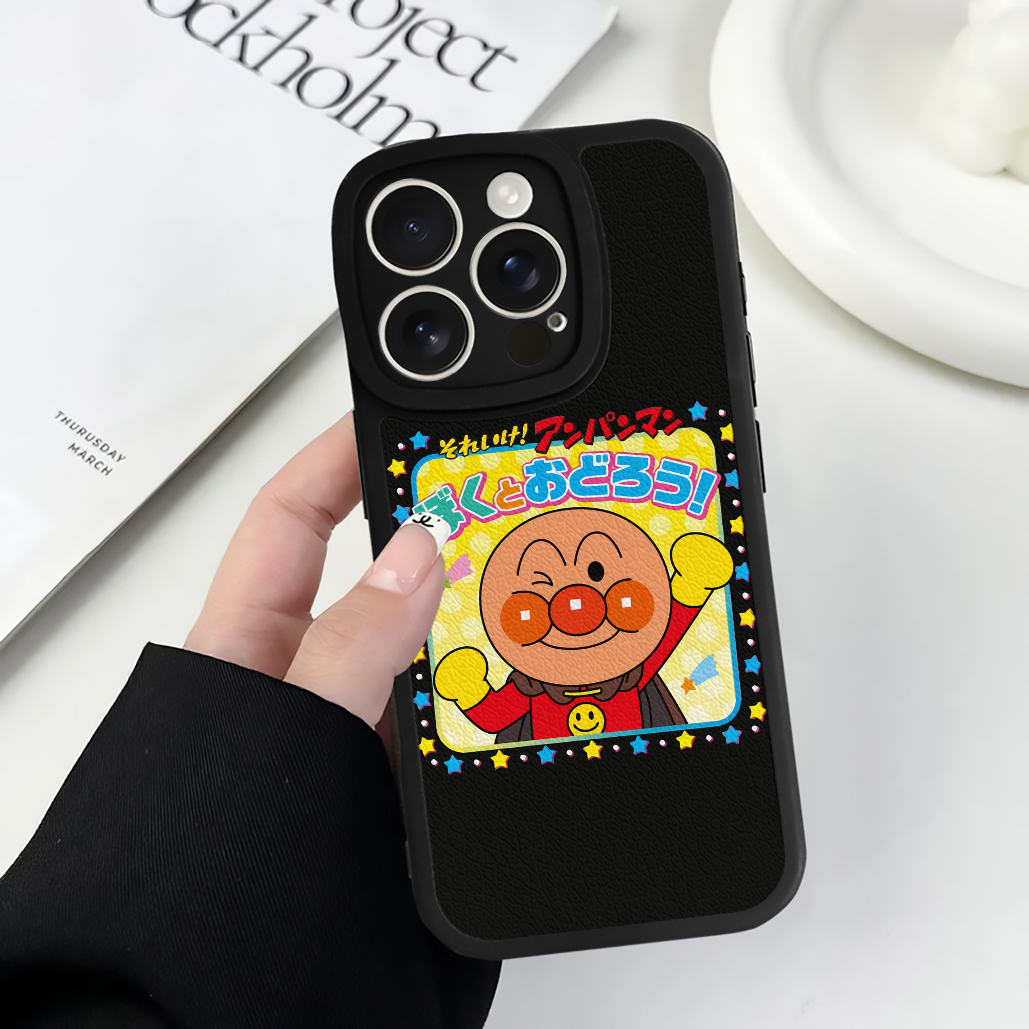 （画像用） アンパンマン Anpanman 【iPhone 16シリーズ対応】シリコンスマホケース（レザー調） 材質：シリコン